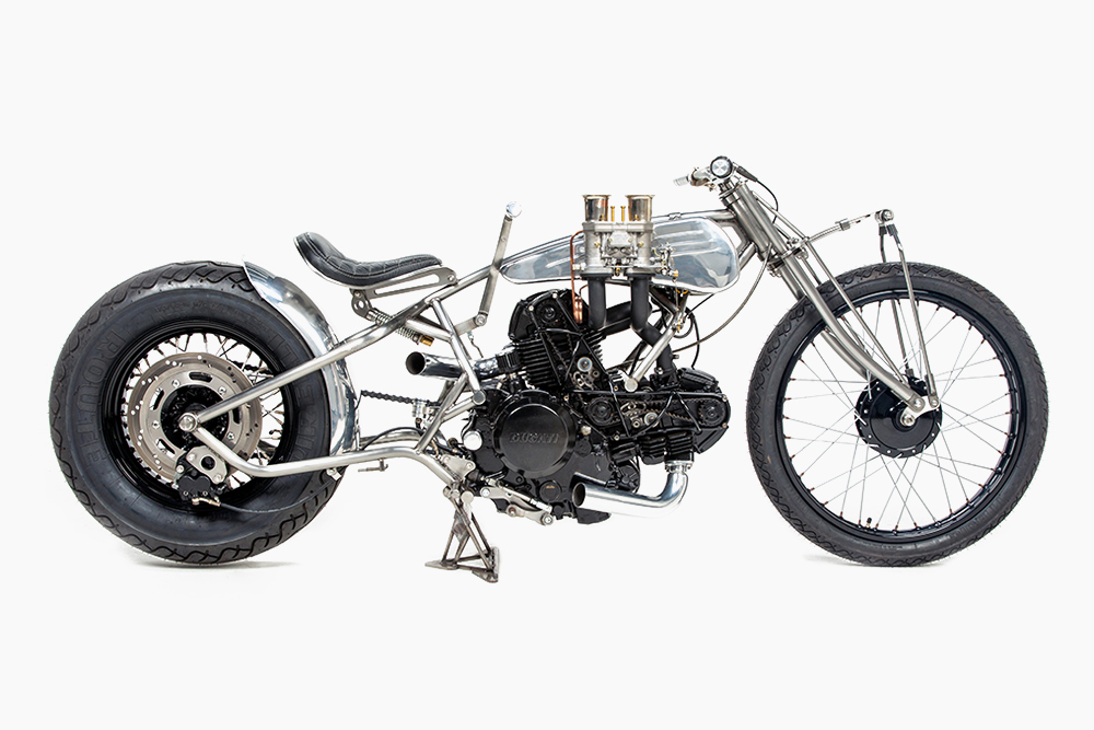 Machine 1867 Ducati Monster 620