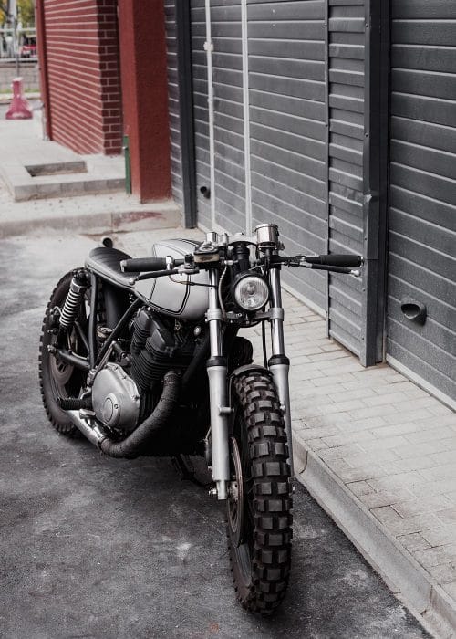 vintage-rebuilt-motorcycle-motorbike-caferacer-PE7VF7J-resize.jpg